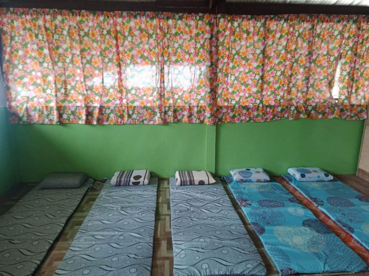 Roca'S Homestay Backpackers Chalet Batuan Eksteriør billede