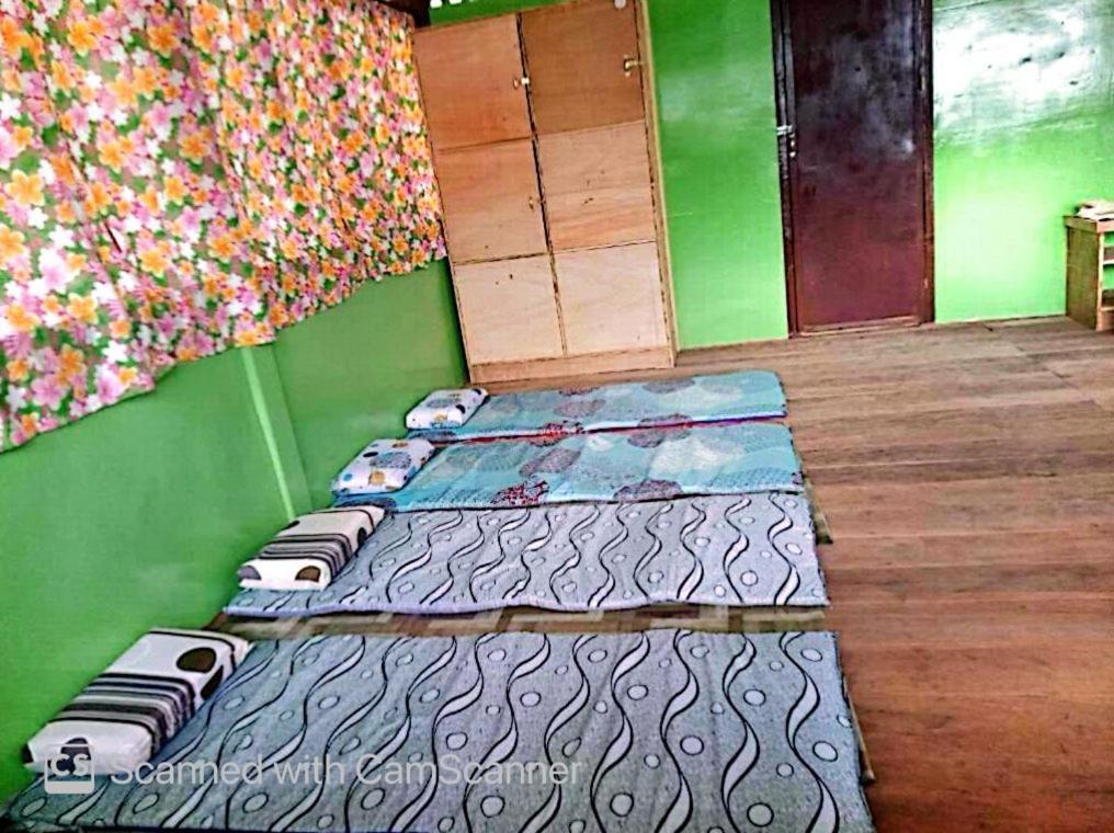 Roca'S Homestay Backpackers Chalet Batuan Eksteriør billede