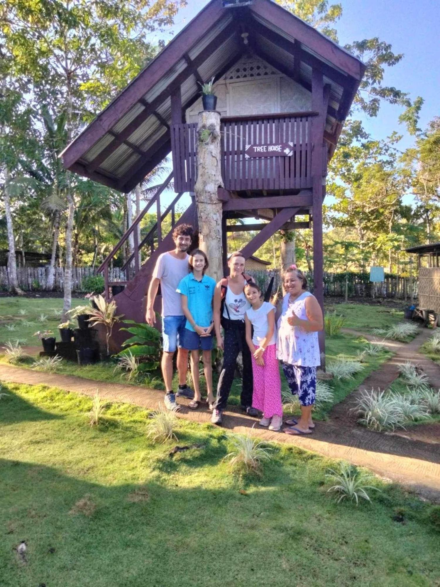 Roca'S Homestay Backpackers Chalet Batuan Eksteriør billede